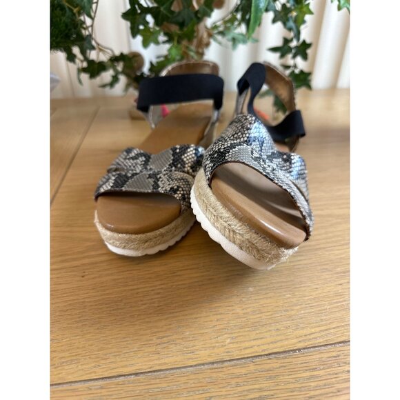Anne Klein Size 9.5 Espadrille Wedge Sandals Snake Print Elastic Straps - Picture 7 of 7